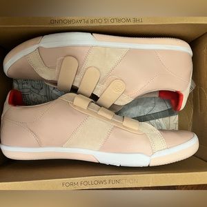 Plae unisex Larkin sneakers